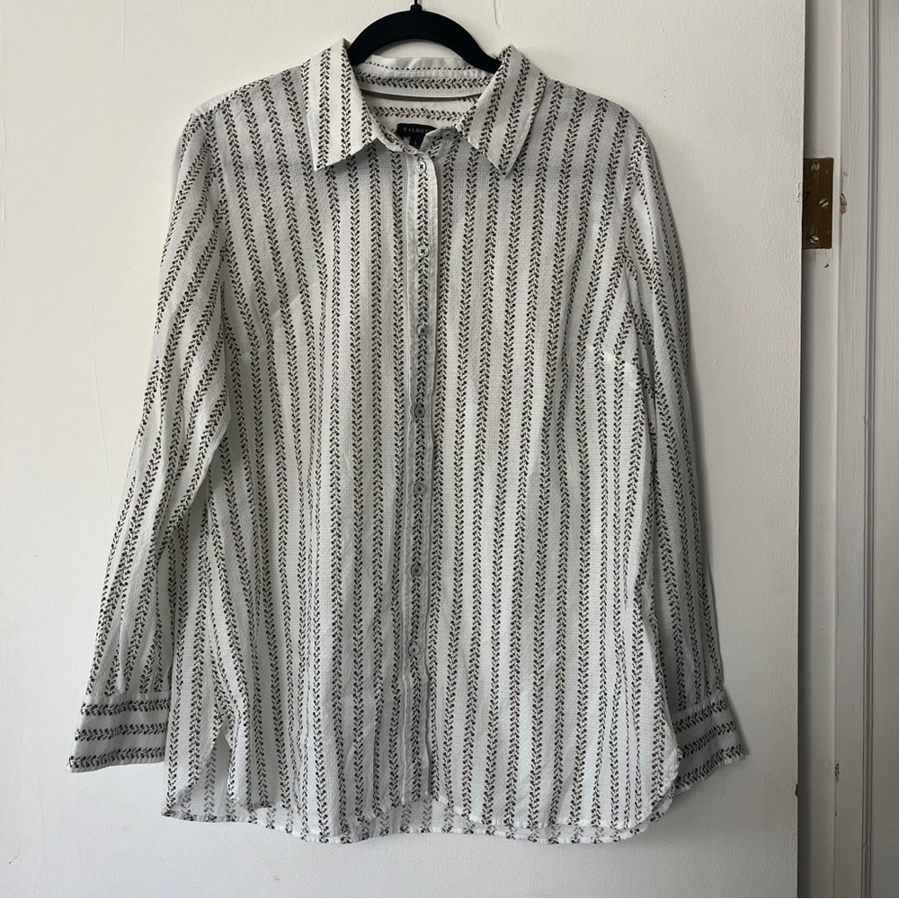Talbots Button Front shirt Women’s Size Large White 100% Cotton Long Sleeve Boho